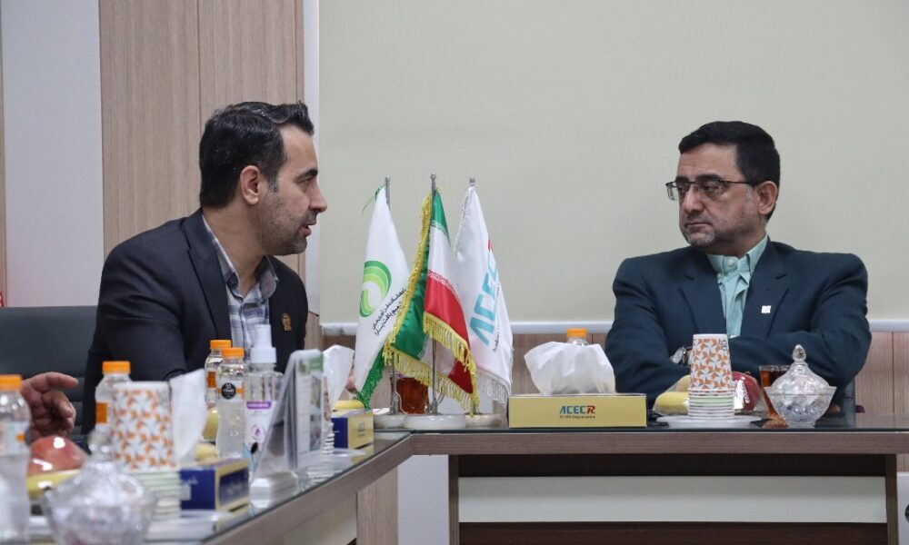 بازدید رئیس دانشگاه علوم پزشکی تهران از پژوهشکده زخم و ترمیم بافت یارا
