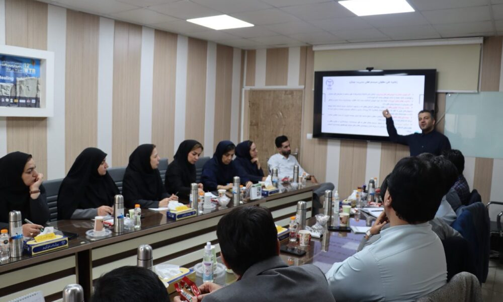 سازمان جهاد دانشگاهی علوم پزشکی تهران «برنامه جامع مدیریت عملکرد» را با هدف ارتقای بهرهوری سازمانی کلید زد